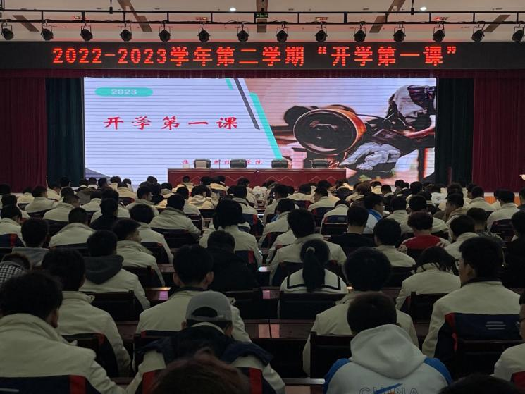 深化产教融合  共筑CA88官网学院——我司开展临汾职业手艺学院2022级学生“开学第一讲”
