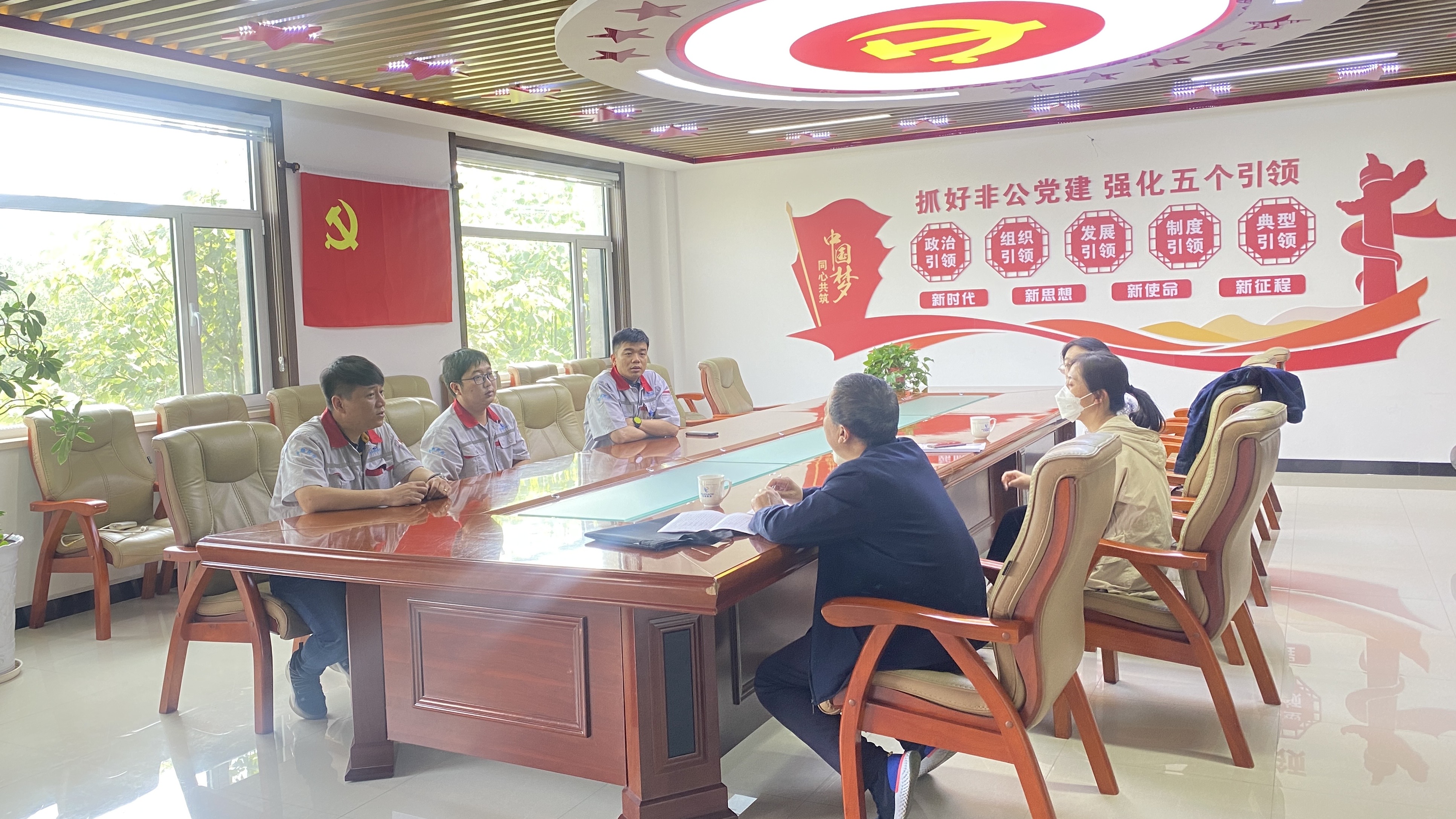 市民政局一行向导来我司旅行调研