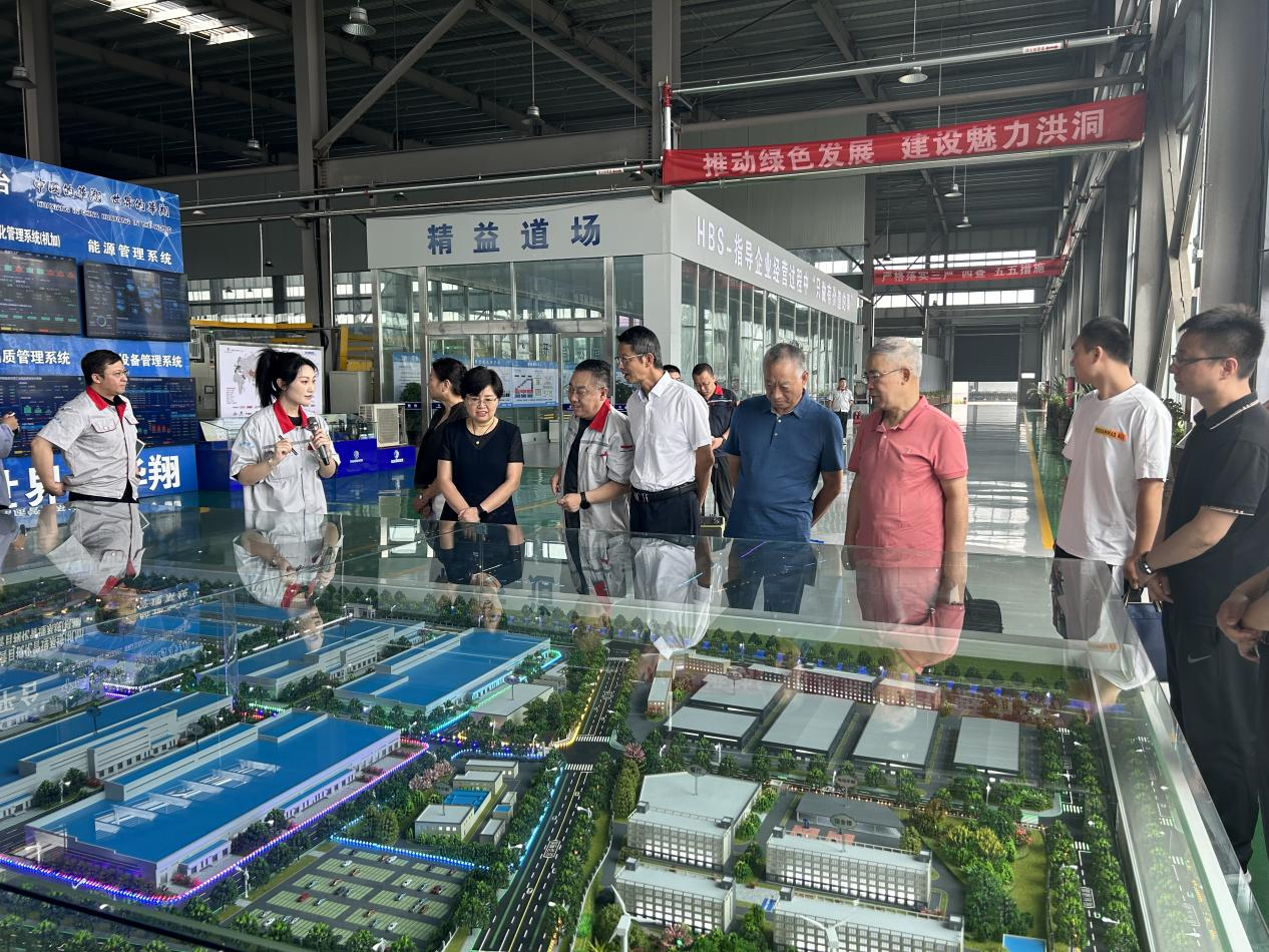 临汾市科协携专家来洪开展装备制造业调研事情