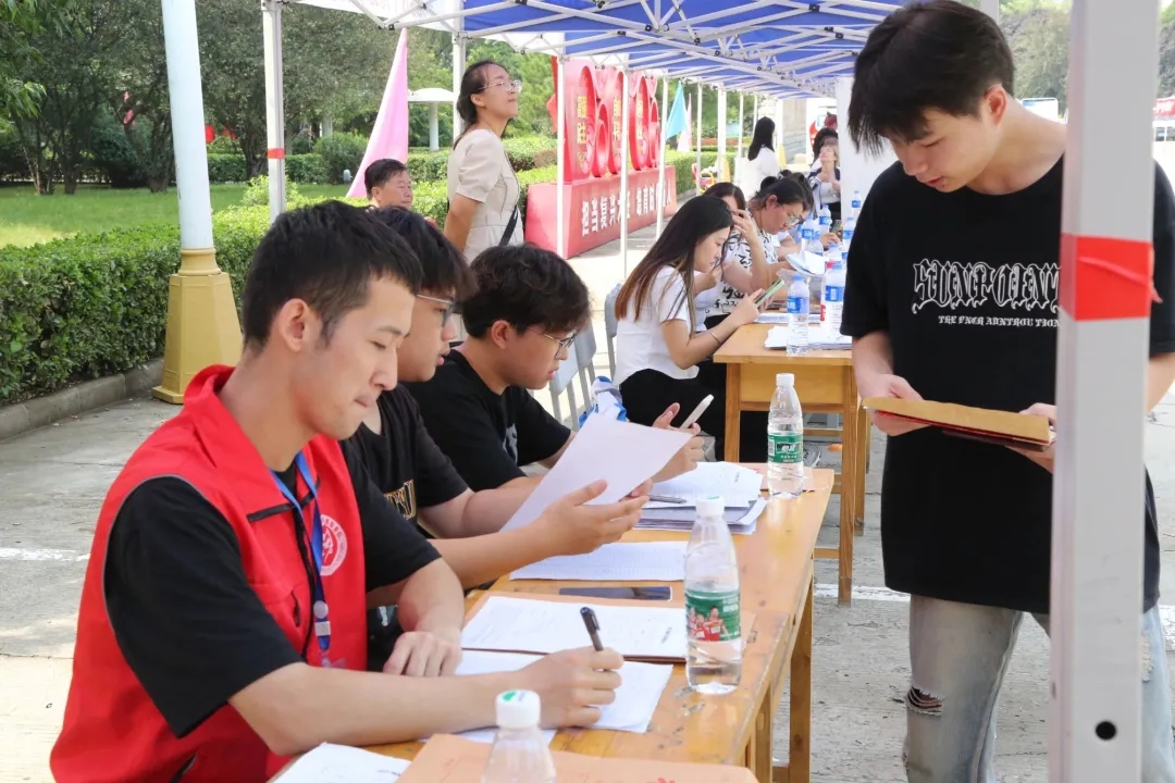 CA88官网学院新生报到，，，，，，迎新啦！